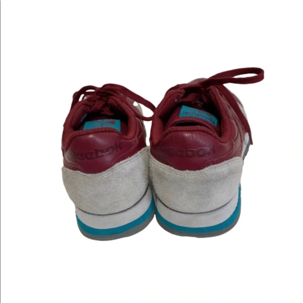 Men’s Reebok classic athletic shoes BD4413 size 9